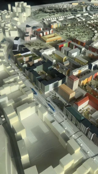 Vi hälsar på den här godingen. Ett väldigt kärt stadsutvecklingsområde. Ser ni var vi är?